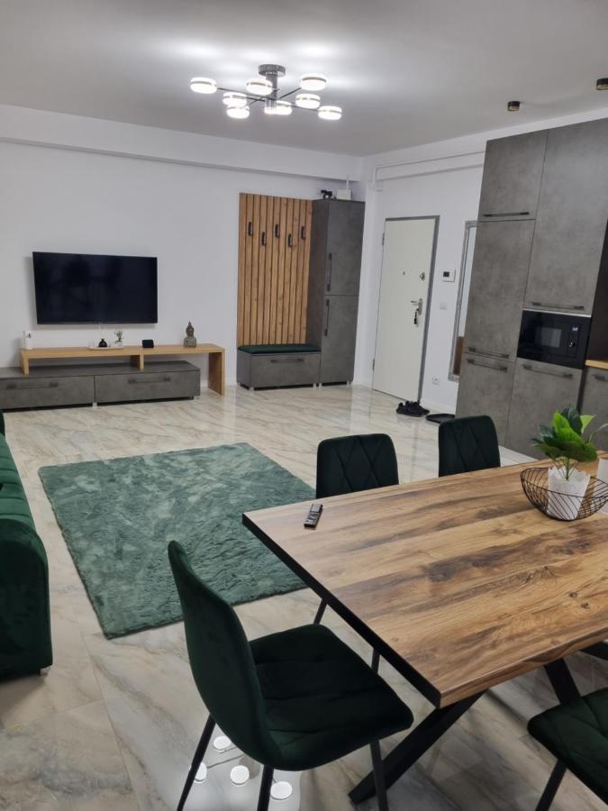 Apartament Mihai Cassas Residence Крайова Екстериор снимка
